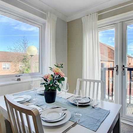 2 Minutes From Mk Central By Car- 2 Bed Apartment - 2 Free Parking Spaces- Hosted By Stayinmk Milton Keynes Exteriör bild